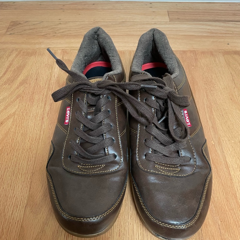 Levi's Men's Brown Casual Shoes- Pre-owned, in good condition.